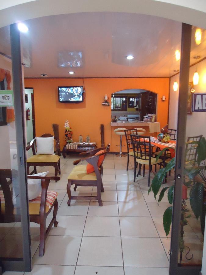 Hotel Hospedaje Yaldai à Turrialba Extérieur photo